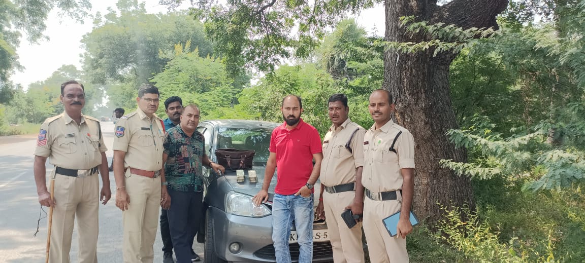  నకిరేకల్ పట్టణ సబ్ ఇన్స్పెక్టర్ సుధీర్ ఆధ్వర్యంలో తనిఖీలు