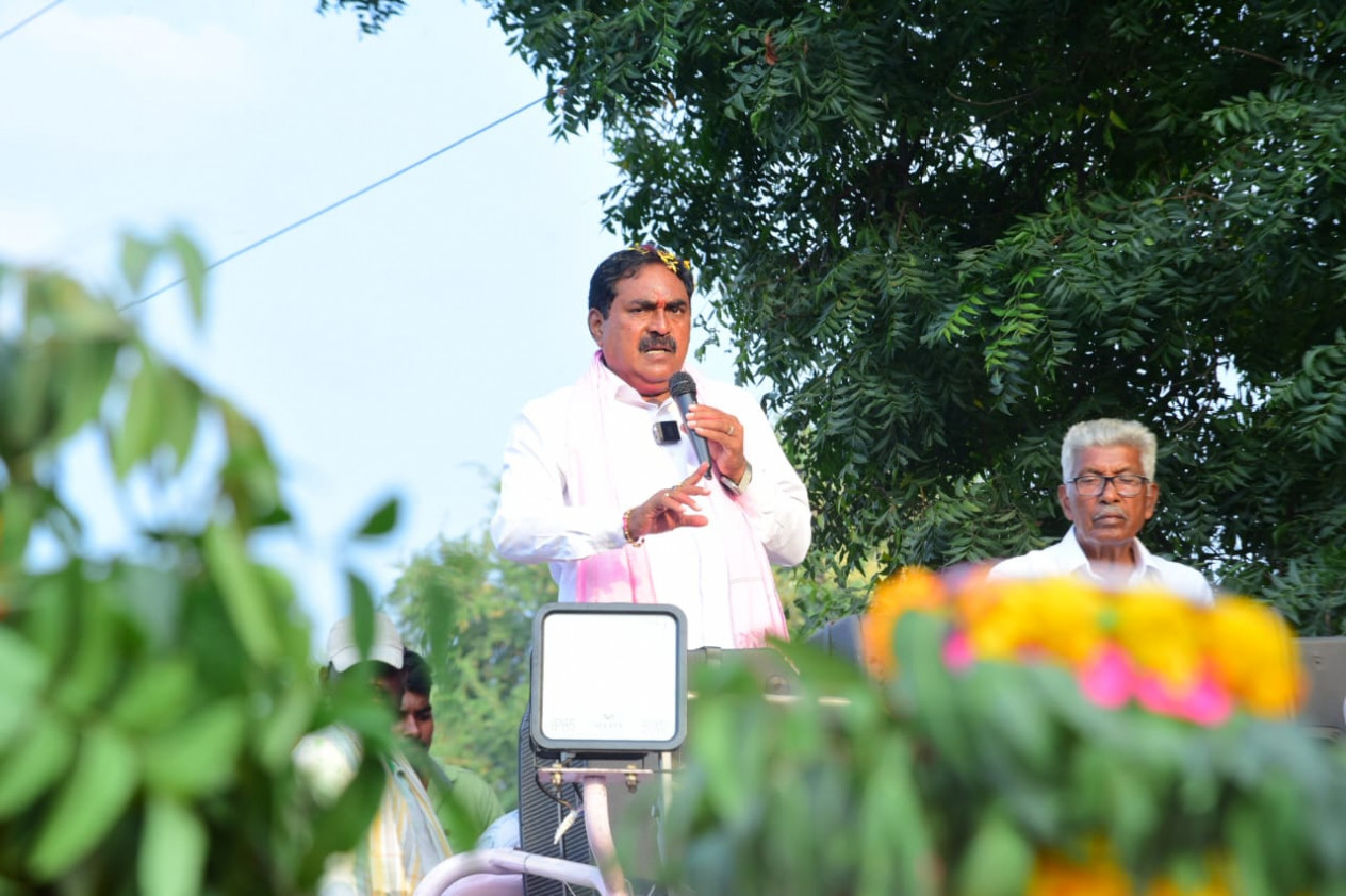 పాలకుర్తి నియోజకవర్గ అభివృద్ధి చూసి ఎన్నికల ప్రచారంలోని గ్రామ గ్రామాల్లో వివిధ పార్టీల నుండి టిఆర్ఎస్ లోకి చేరిక
