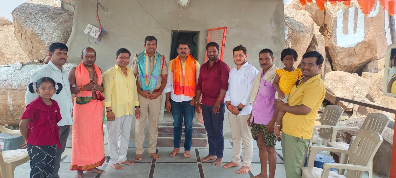 శ్రీ లక్ష్మీనరసింహ స్వామి కి ప్రత్యేక పూజలు..