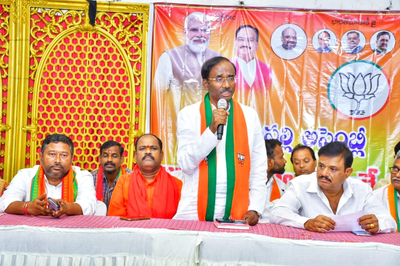 ప్రతి ఒక్కరు రెట్టింపు ఉత్సహంతో పని చేసి శేరిలింగంపల్లి లో బీజేపీ జెండా ఎగురవేయాలి - గజ్జల యోగానంద్